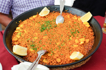 Seafood paella