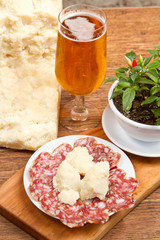 antipasto formaggio grana e salame