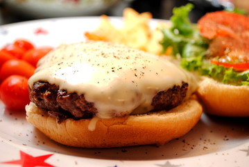 Juicy Cheeseburger Meal
