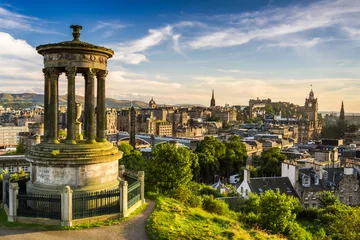 Tuinposter Prachtig uitzicht over de stad Edinburgh © shaiith