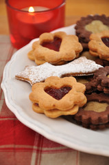 Weihnachtsplätzchen mit Kerze