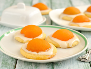 Cookies with apricots and sugar icing