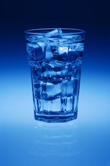 Water drink with ice