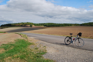 Herbstlandschaft mit Fahrrad