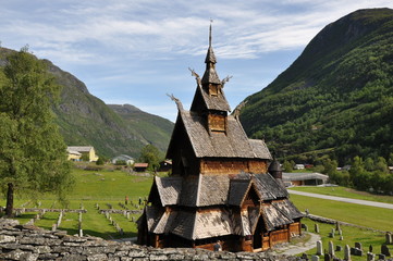Sommerlicher Ausflug zur Stabkirch Borgund, Norwegen