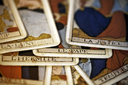 Tarot divination 033