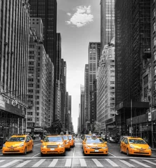 Foto op Plexiglas New York Weg met taxi& 39 s in New York.