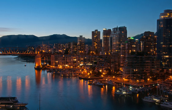 Skyline Vancouver Downtown am Abend