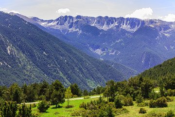Fototapeta premium View of the mountains in the Pyrenees