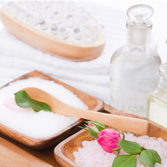Wellness Arrangement in Weiß, Rosa und Grün