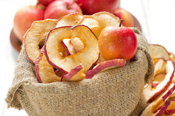 Dried apples