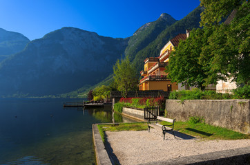 Fototapeta premium Sunrise at Hallstatt mountain village, Austria