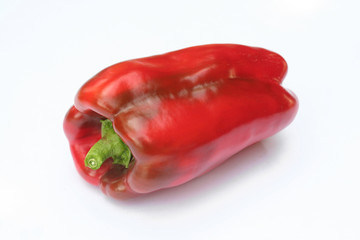 peperone rosso_ sfondo bianco