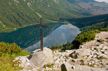 Cross over lake