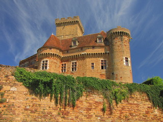 Fototapeta na wymiar Château de Castelnau-Bretenoux, Corr?ze Lot, Limousin Perigord