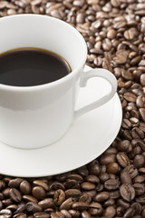ブラックコーヒーとコーヒー豆