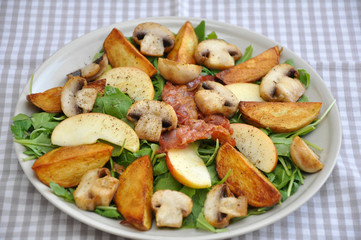 Salat mit Champignons