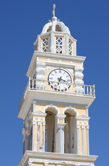 Fototapeta na wymiar Kościoła dzwonnica w Santorini