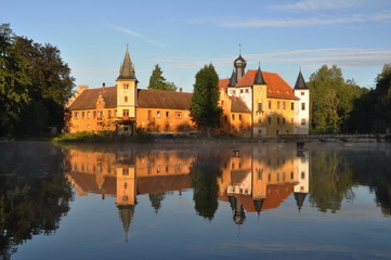 Naklejka na ściany i meble Water Castle szczęśliwy powrót Wofersdorf-Trockenborn