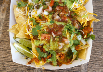 Guacamole meat nachos