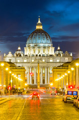 Fototapeta premium Front View of Saint Peter's Basilica