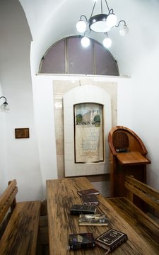 Old Abraham Avinu synagogue in Hebron jewish quater