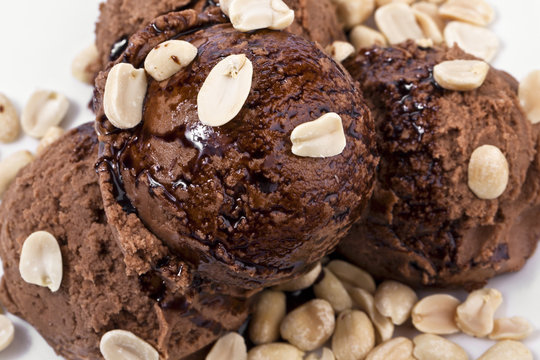 chocolate ice cream with peanuts