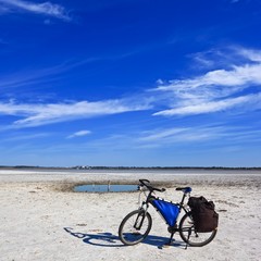 Fototapeta premium bicycle on a saline desert