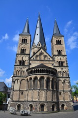 Fototapeta na wymiar Bonn's cathedral (Bonn's Minster), Germany