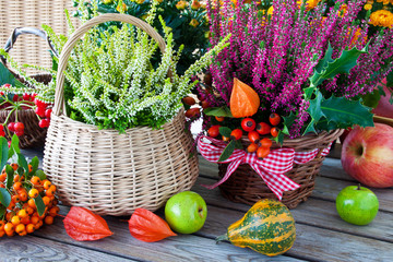 Blumen und Dekoration Landhaus Hygge