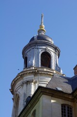 Fototapeta na wymiar Le clocher de la mairie de Rennes