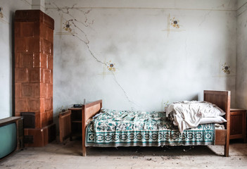 Abandoned bedroom - 44983828