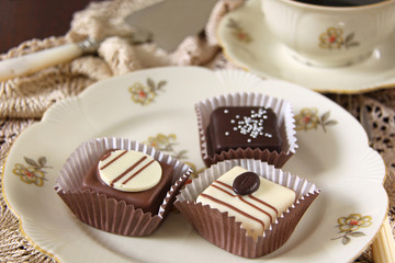 drei petit fours