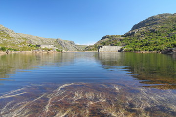 Embalse de Vega de Tera. GR 84. Montaña de Sanabria, Zamora.