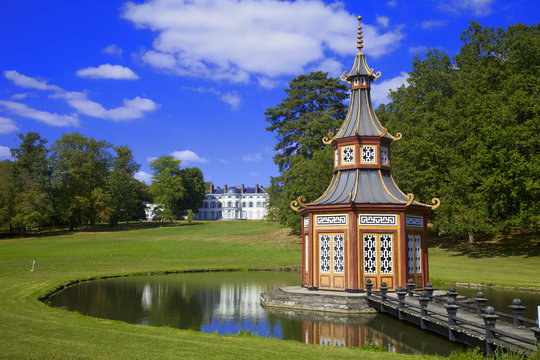 france,yvelines,vall&eacute;e de chevreuse : parc du chateau de Grouss