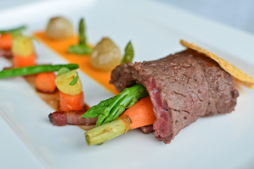 Tomahawk tataki - Seared Tomahawk, marinated vegetables,.bourgui