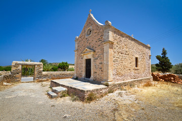 Fototapeta na wymiar Architektura małego kościoła greckiego na Krecie