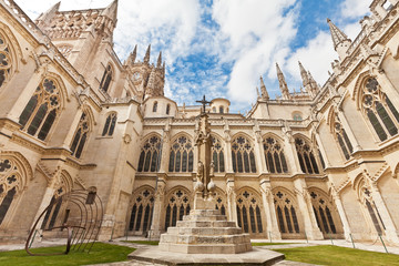 Inner court of the cathedral in Burgos, Spain - obrazy, fototapety, plakaty