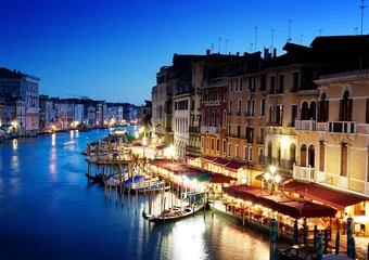 Grand Canal in Venedig, Italien bei Sonnenuntergang © Iakov Kalinin
