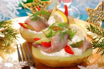 potato with herrings and sour cream