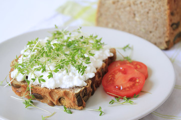 Frischkäsebrot