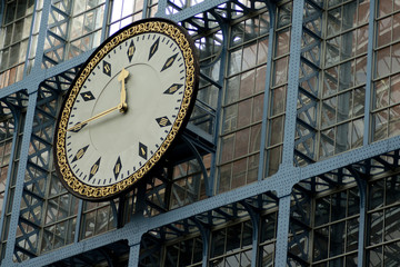 reloj estación londres