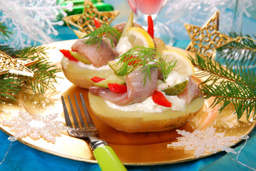 potato with herrings and sour cream