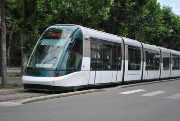 Fototapeta na wymiar Tramwaje w Strasburgu