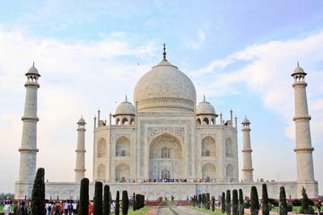 Vista frontal del Taj Mahal. India