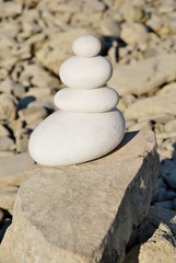 Fototapeta na wymiar pietre zen sovrapposte