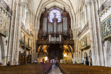 Fototapeta na wymiar Angers Cathedral - Francja