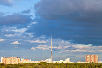 Obraz premium dark autumn sky with grey clouds under city