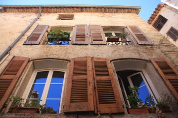 une maison à Seillans