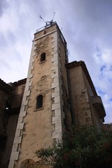 Fototapeta na wymiar wieża wieży zegarowej